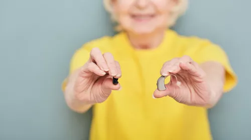 Les 8 idées reçues les plus répandues sur les prothèses auditives