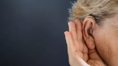 Santé auditive en hiver : prendre soin de ses oreilles et de son appareil auditif
