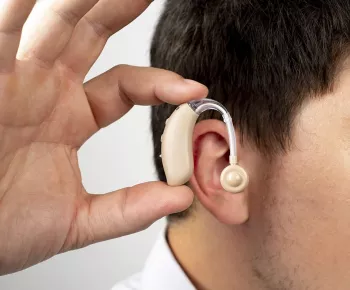 Appareil auditif, une solution contre les acouphènes ?